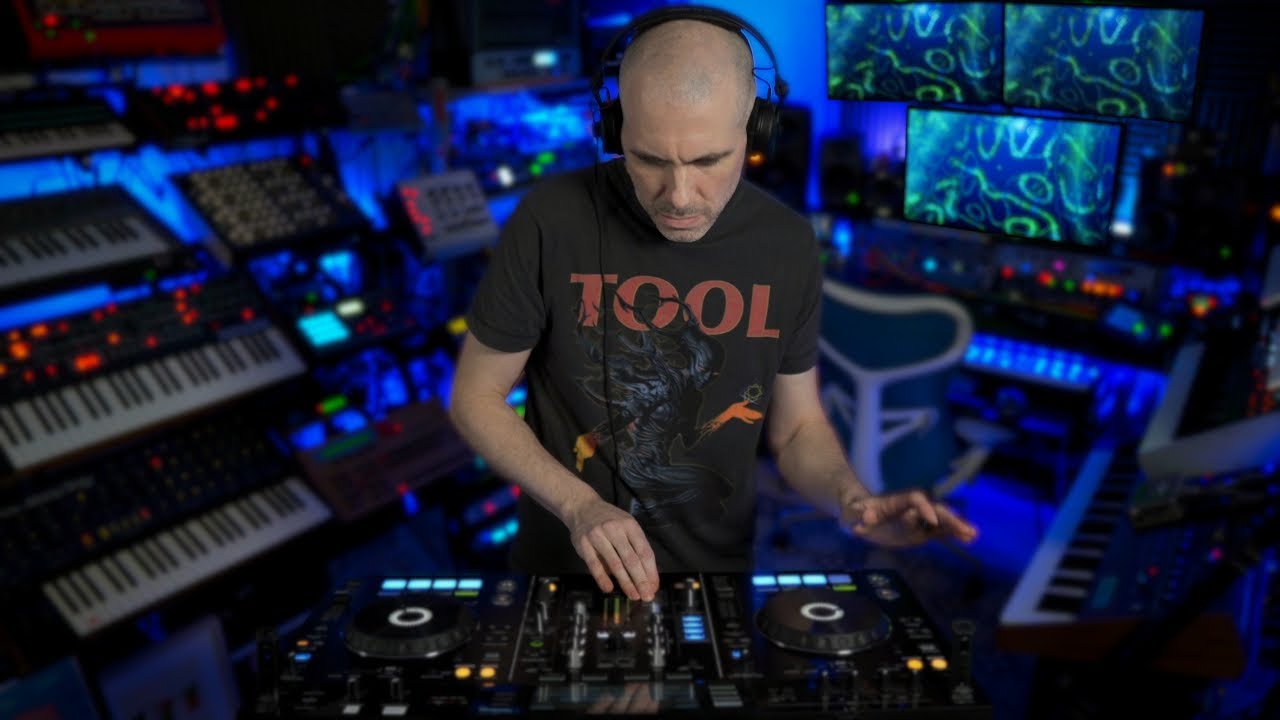 Phaeleh's Signature Sound: 100% Originals Mix Phaeleh's Signature Sound: 100% Originals Mix