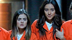 Pretty Little Liars descubre la identidad de A