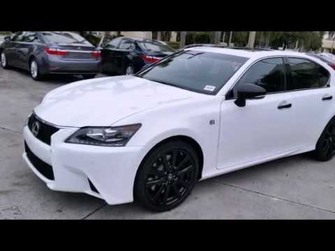 Lexus GS белый перламутр с черными дисками