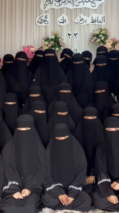 Kenapa wanita bercadar suka warna hitam?