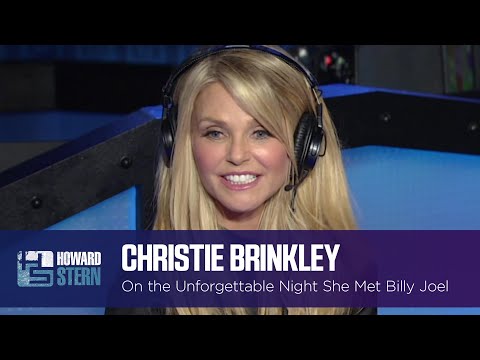 Christie Brinkley Had No Idea Who Billy Joel Was the Night She Met Him (2015)