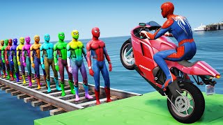 الرجل العنكبوت على دراجة نارية ضد العناكب - Spiderman on a motorcycle against multi-colored spiders