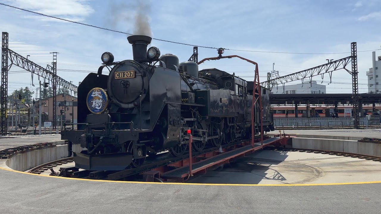 【鬼怒川観光列車：SL大樹】仕事を終えて転車台から機関庫へ#蒸気機関車  #旅行