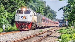 PASUKAN KERETA PAGI PADATI STASIUN TERBESAR DI KOTA SURABAYA!! Kereta Api di Stasiun Surabaya Gubeng