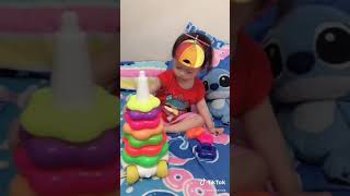 TIKTOK “GURUKU TERSAYANG - UNITED IDOL ( KESANDUNG ISI HATIMU )” VERSI STECHIA GUYS!