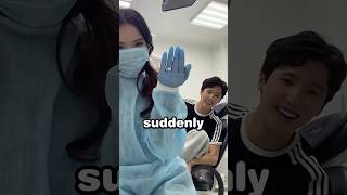 Download Lagu Patiënt wordt op de meest hilarische manier voor de gek gehouden door dokter 😂 MP3