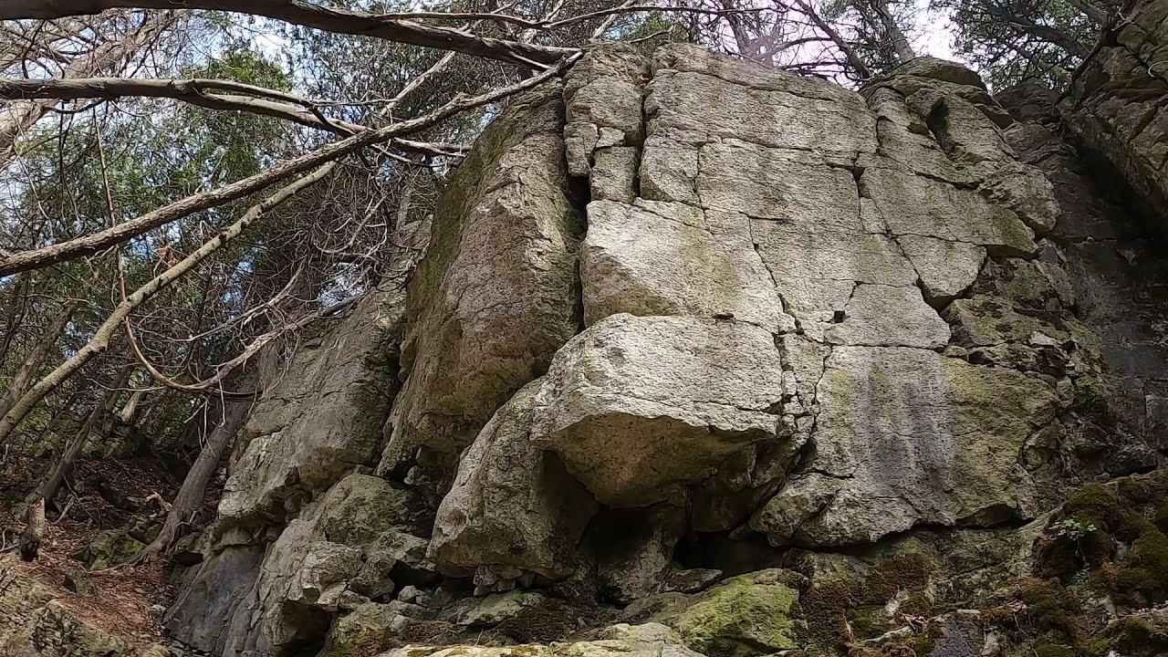 Take a Hike Canada Mono Centre