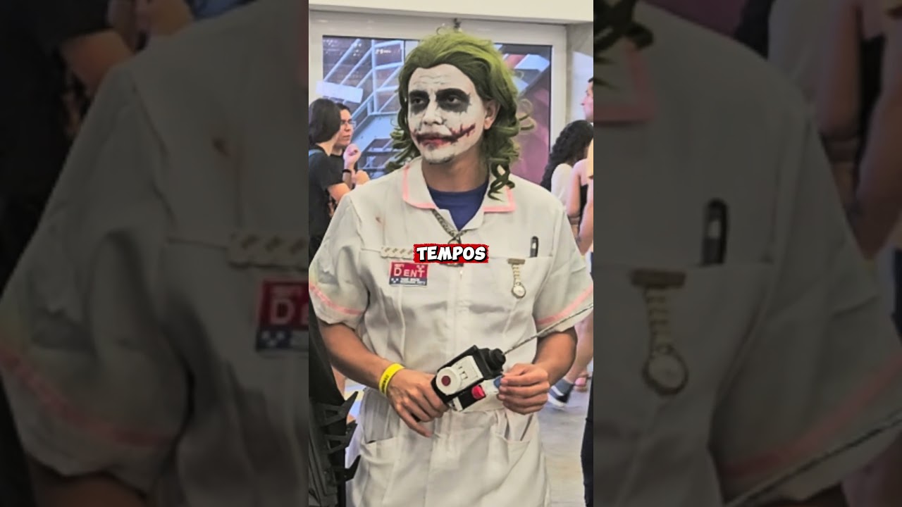 Perguntei pro BATMAN qual é o melhor filme dele #cosplay #batman  #coringa