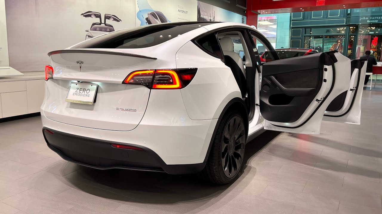 2023 Tesla Model Y PERFORMANCE owner review