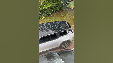 Is this the future? Solar Panel on the roof of an electric car - did you know this existed?