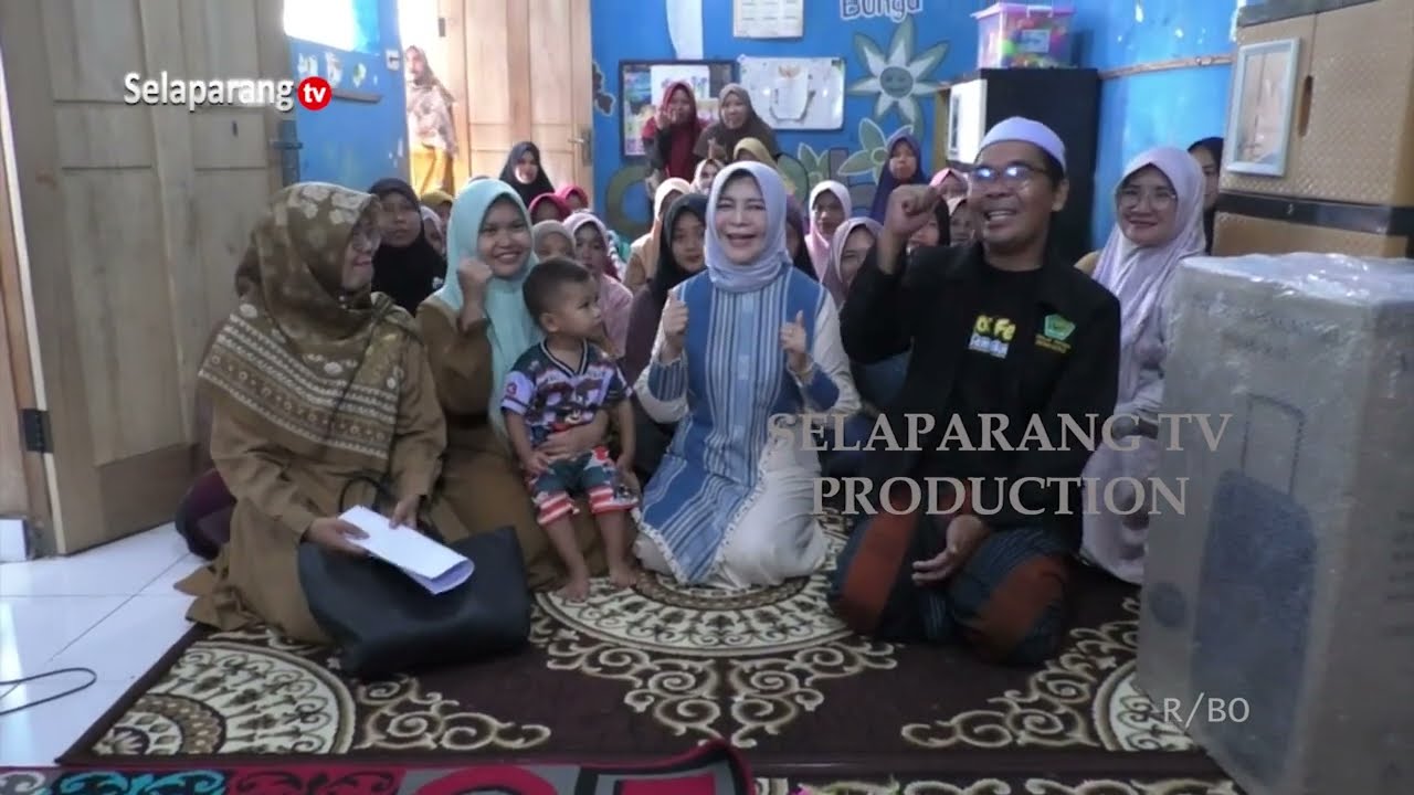 BANTU PENDIDIKAN KEAGAMAAN, LKKS LOTIM SERAHKAN AL-QUR’AN DAN WIRELESS DI EMPAT LOKASI