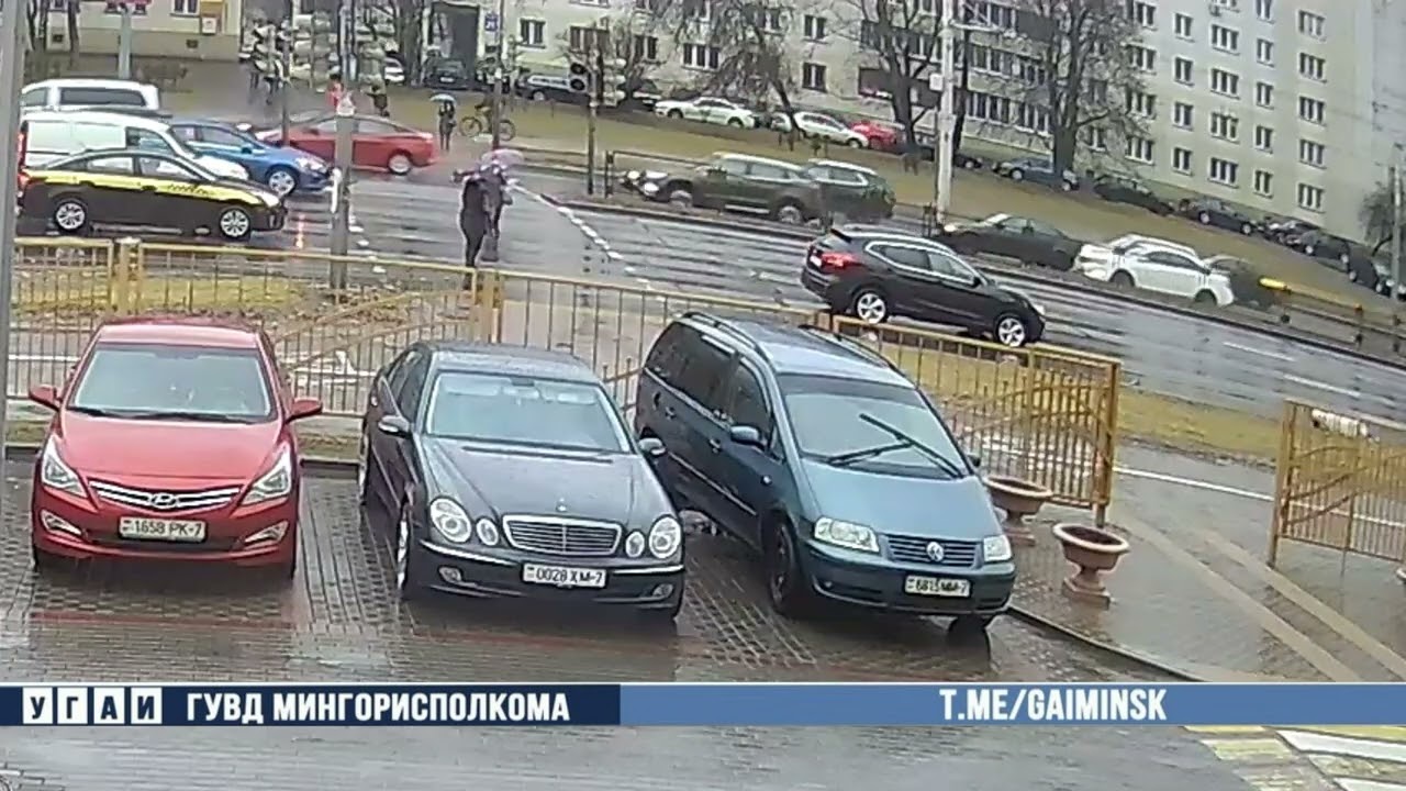 Легковушка сбила женщину на пр. Пушкина