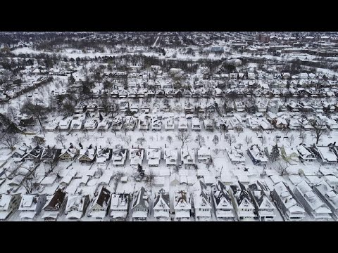 US Military police enforce driving ban in snow-stricken Buffalo - YouTube