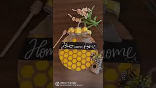 Quick & Easy Wood Round DIY🐝 Honey Themed #dollartreediys #woodround #welcomesign
Make sure to follow me on Instagram @rebeccavirginiadiy to see more quick diys like this one! Quick & Easy Wood Round DIY🐝 Honey Themed #dollartreediys #woodround #welcomesign
