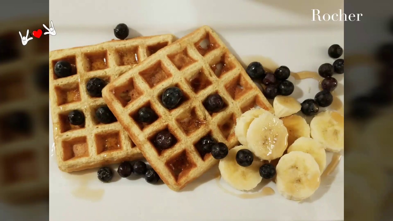 Waffles de avena y harina de coco/ Oatmeal and coconut flour Waffles