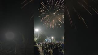 Салют в честь Дня Победы в городе Алтай 9 мая 2025