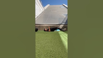 ISO HOLD Hamstring Bridge