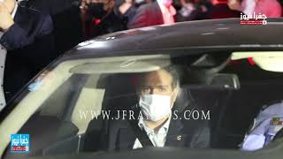 لحظة خروج وزير الصحة من مستشفى الجاردنز و الأمن يطوق مركبته لحمايته