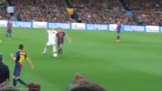 Momen Ketika Lionel Messi Di Cdan Nou  Melakukan Pemanasan