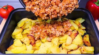 Просто полейте картофель фаршем Невероятно вкусный и простой рецепт ужина 