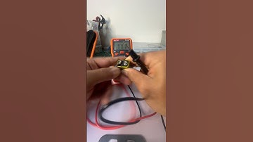 How to measure the voltage drop across two terminals of 9v battery using Multimeter