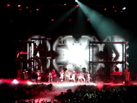 Lady Gaga Bad Romance O2 Arena 26-2-10