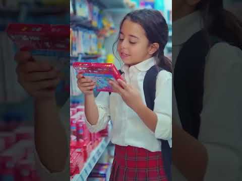 تعالوا معي لشراء اللوازم المدرسية ابنتي 