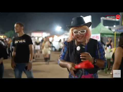Público chega cedo e lota arena para show de Matheus & Kauan