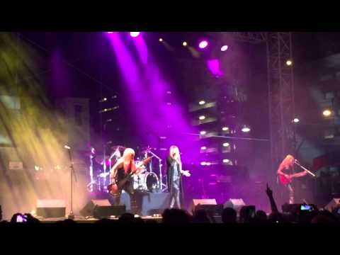 Vixen Las Vegas 10/2/2015 Edge of a Broken Hesrt camera iphone 8 plus apk