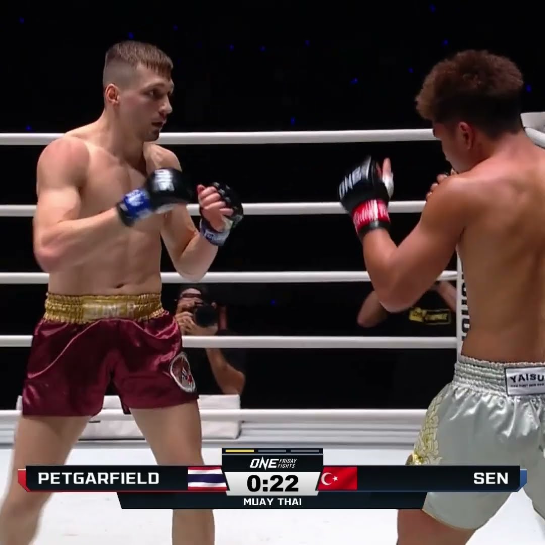 Looking SHARP ? Soner Sen dominates Petgarfield en route to a first-round TKO!
