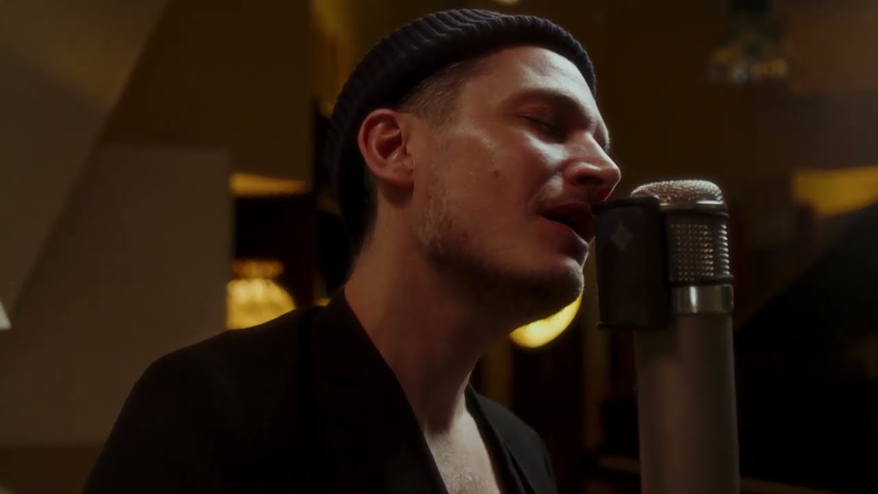 Goodwin neemt een live session op bij Moon Music Studios