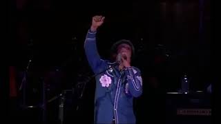 Ben Harper &amp; the Innocent Criminals : like a king + I&#39;ll  rise - Live at Hollywood bowl (2003)