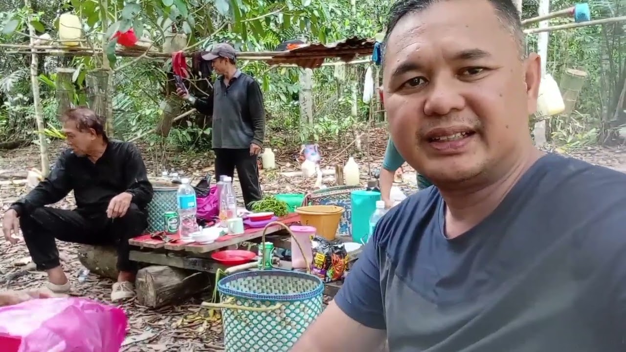 Nyayat Kayu & Makai Ba Tanah Serta Berikan
