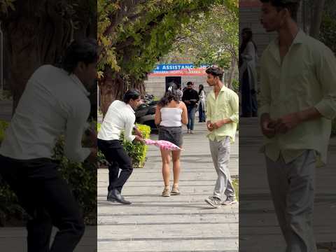 Ladki chedh raha tha 🤣