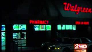 Knife-weilding suspect robs Walgreen's