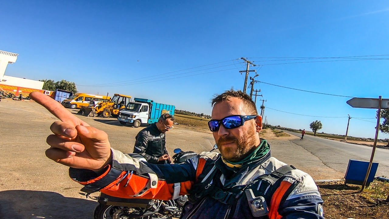 🇲🇦 MAROKO na Motorce / MASAKR v Marakeši a mrtvej kůň