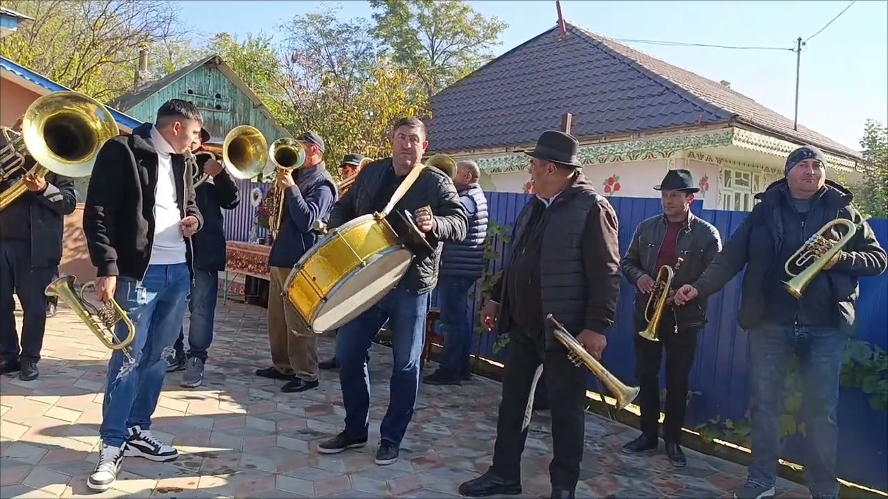 Fanfara de la Valea Mare (Vlad Șarambel), nuntă Dodești (fam. Costache) - 26.oct.2024 (3)