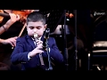 8-ամյա դուդուկահար Թաթուլ Համբարձումյանը Մոսկվայում փայլուն հանդես եկավ՝ նվագելով «Ծաղկած բալենի» երգի երաժշտությունը և գերեց դահլիճում գտնվողների սրտերը