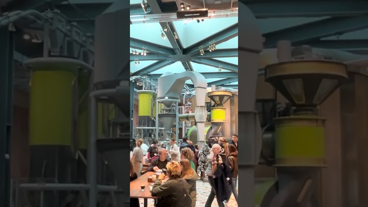 Эта машина внутри Starbucks в Милане просто безумная 😱☕| Sim-Sim