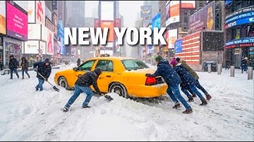 NYC 6AM Snow Walk in Manhattan First Snowfall in New York City 4K Snow Ambience NYC Christmas 2025