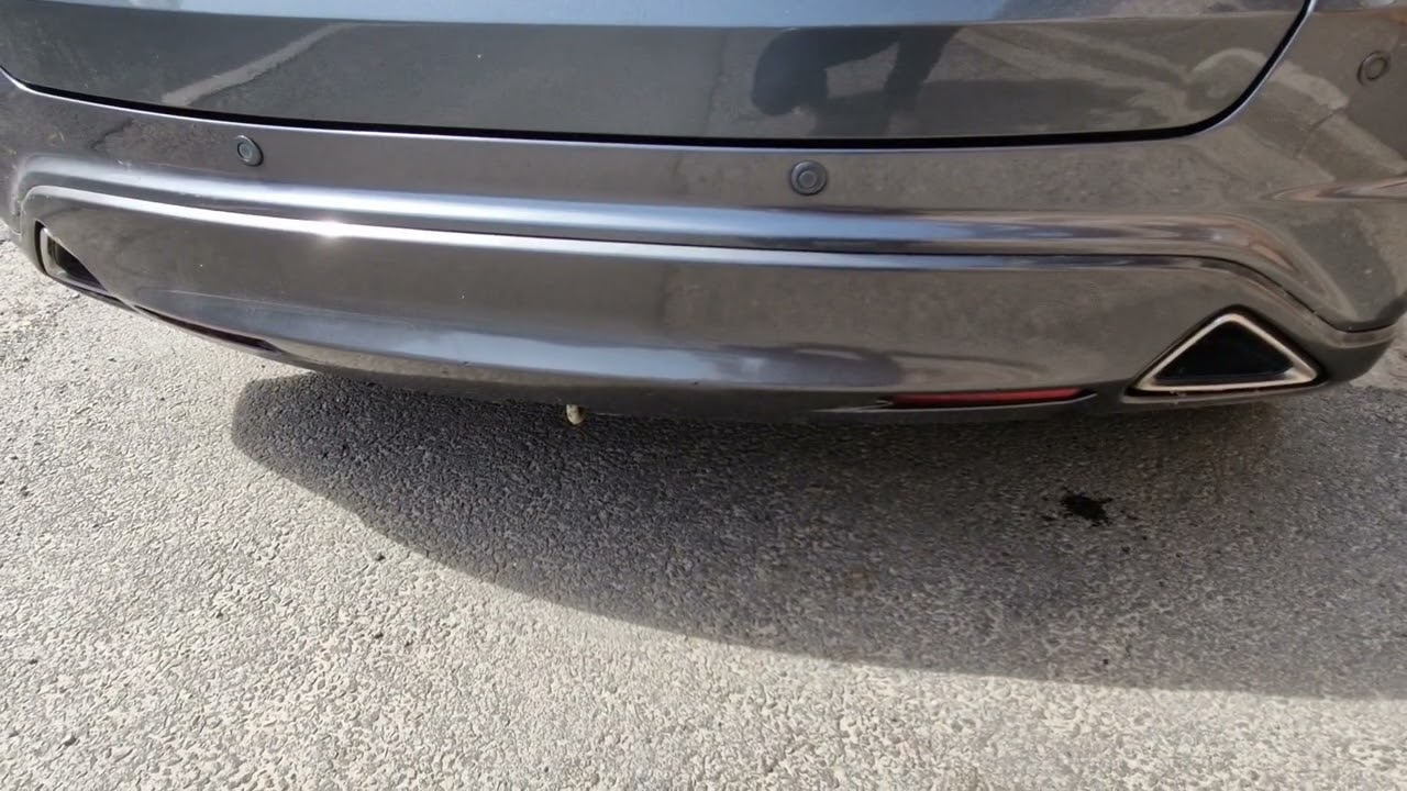 Honda civic 1.4 i-vtec 100 hp 2010, stock exhaust sound  rev limiter