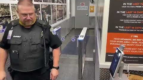 Speedgate with temperature face recognition