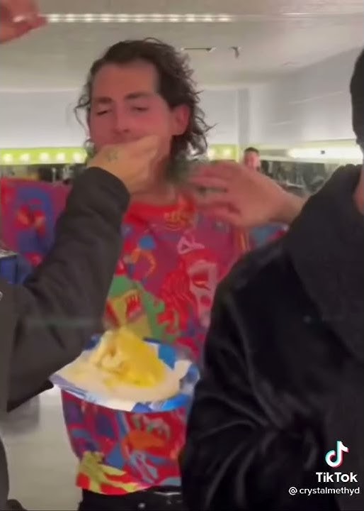 Crystal Methyd reads Alyssa Edwards 😱