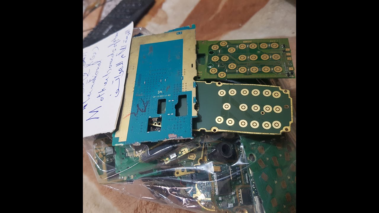 تعبئة وتنظيم خردة الهواتف(تصنيف اللوحة الأم لاستخراج الذهب أو حفظها كمدخرات للبيع)