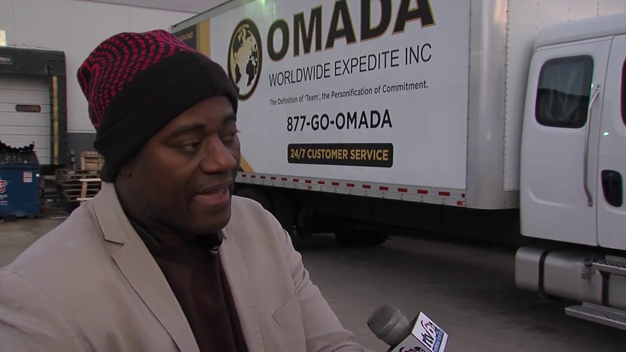 Good Samaritan describes rescuing tanker truck driver after crash - YouTube