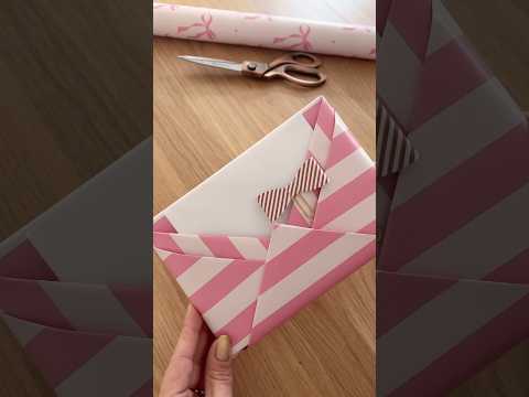 How to wrap a book #giftwrapping #wrap #present