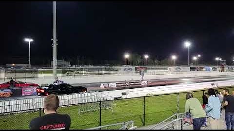 Manual Challenger Hellcat vs Firebird on Nitrous 1/4 mile run!!