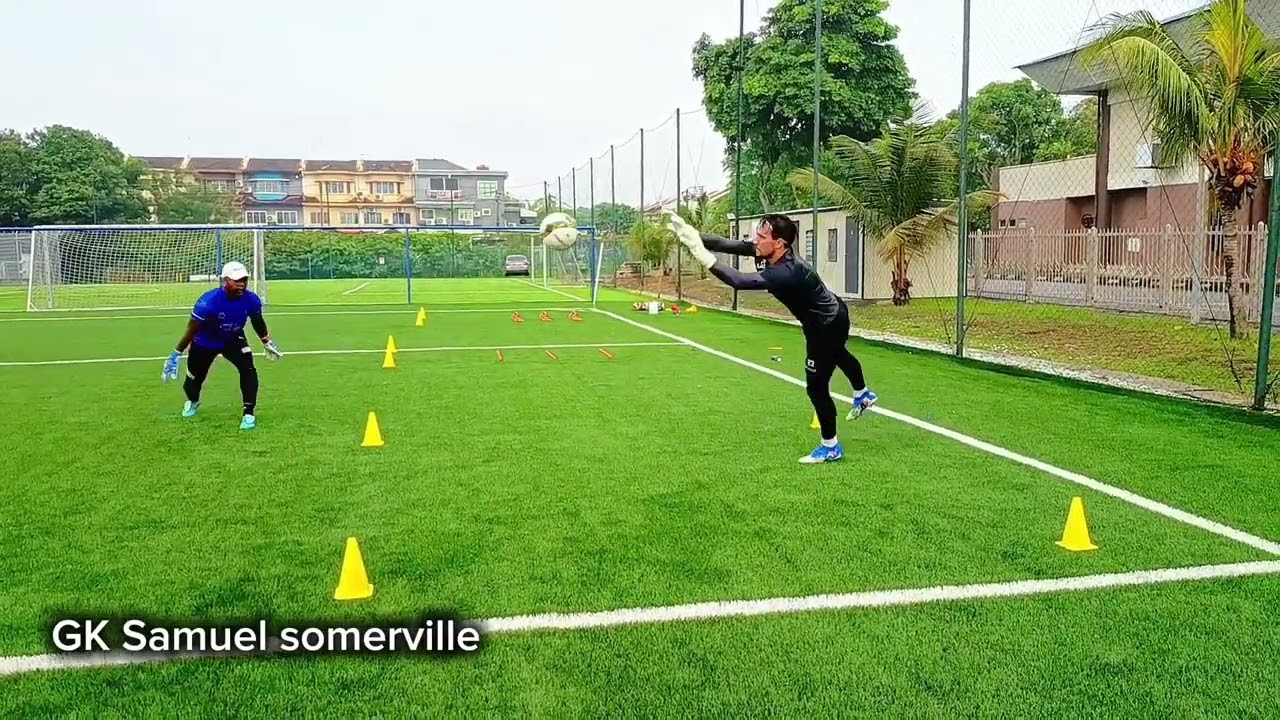 GK Samuel Somerville (Selangor FC) goalkeeper training with coach mio.