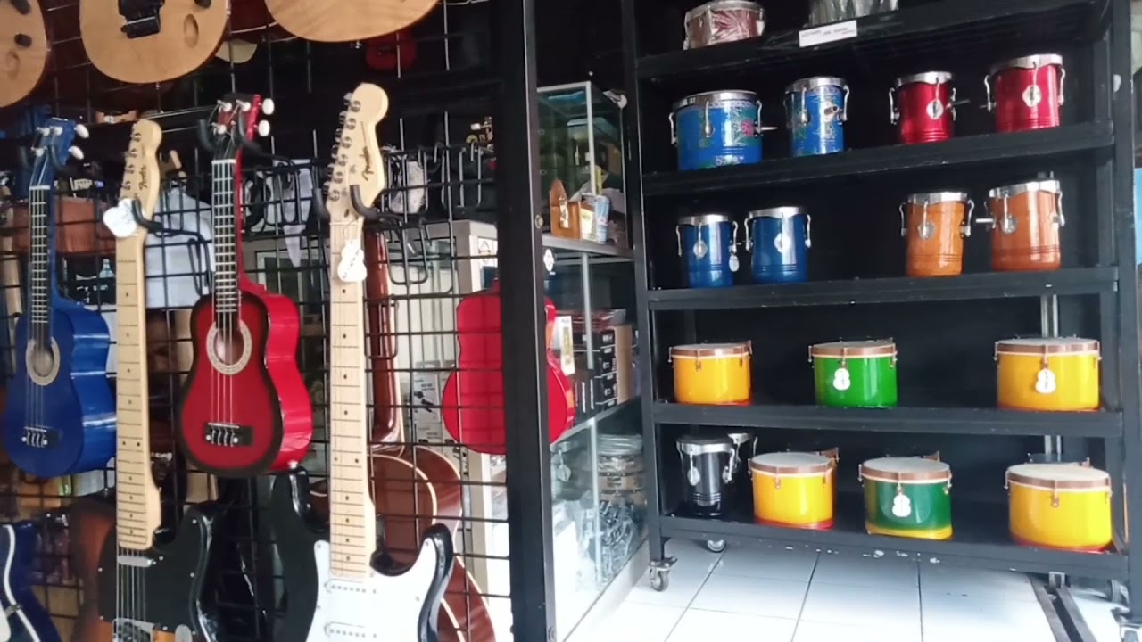 Lihat-lihat Gitar di Virgo Musicindo Magelang - YouTube