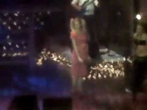funny-girl-dancing-on-stage